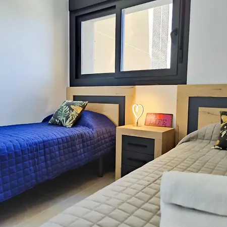 Sunset Cliffs Sunny Aparts בנידורם