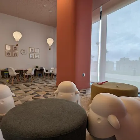 דירה Sunset Cliffs Sunny Aparts בנידורם